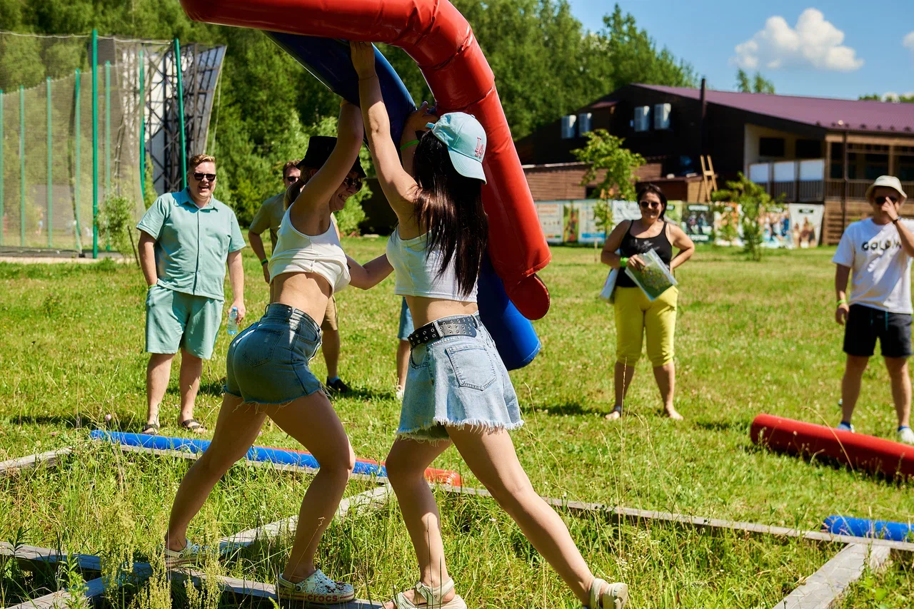 Тимбилдинг на корпоративе: как организовать успешную программу на базе отдыха